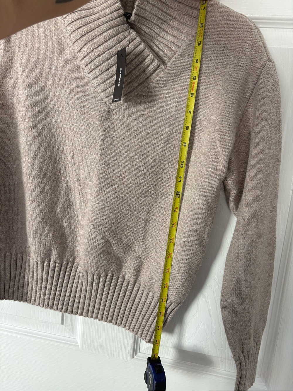 Express XS Sweater in Taupe - Picture 6 of 8